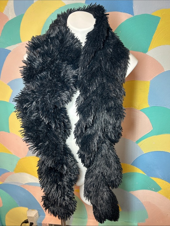Vintage Accessories - Black Fuzzy Faux Fur Elastic swirl Scarf